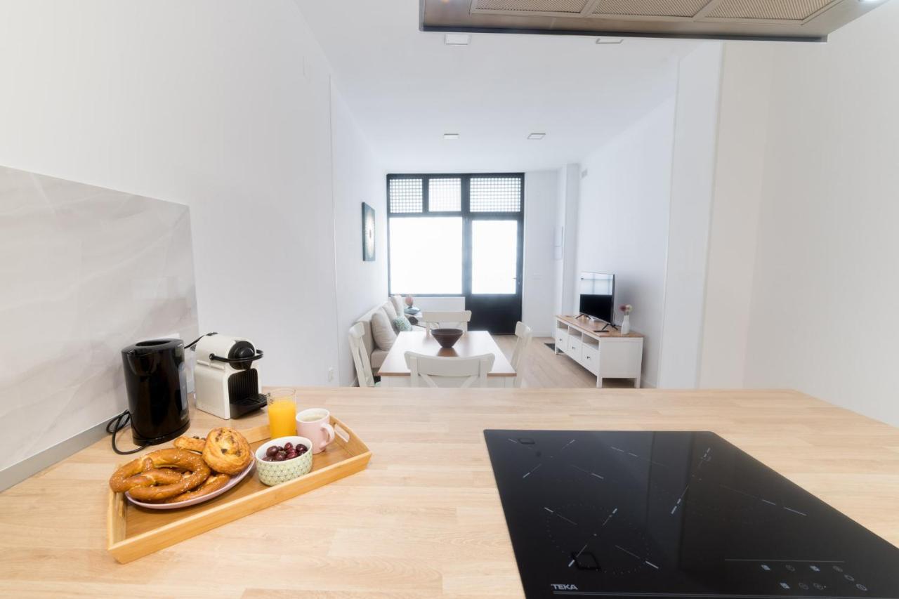 Moonkey - Apto. Albeniz, Con Acogedor Patio Alicante Zewnętrze zdjęcie