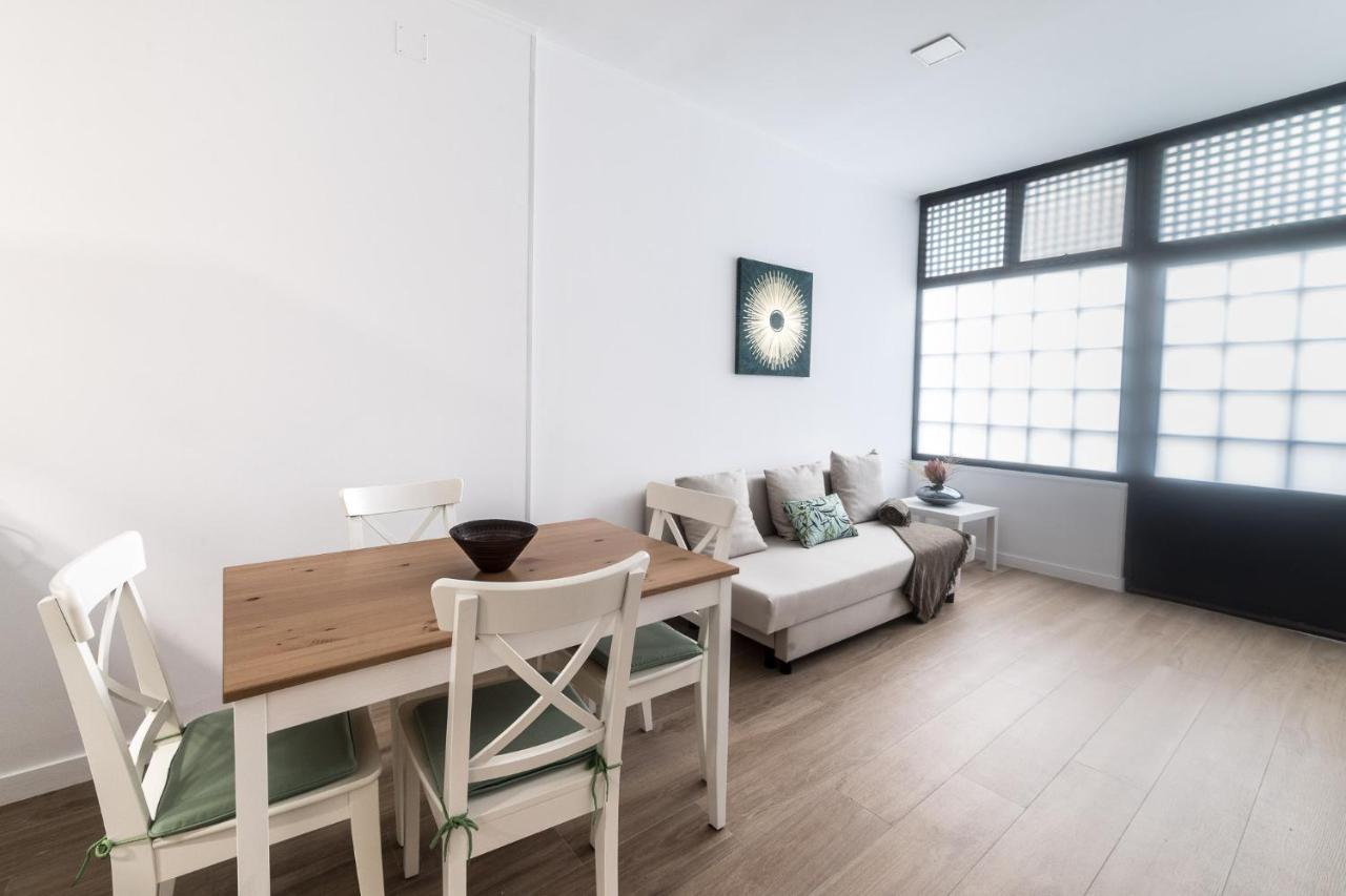 Moonkey - Apto. Albeniz, Con Acogedor Patio Alicante Zewnętrze zdjęcie