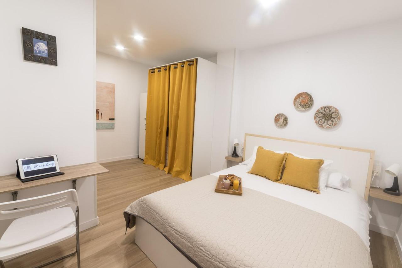 Moonkey - Apto. Albeniz, Con Acogedor Patio Alicante Zewnętrze zdjęcie